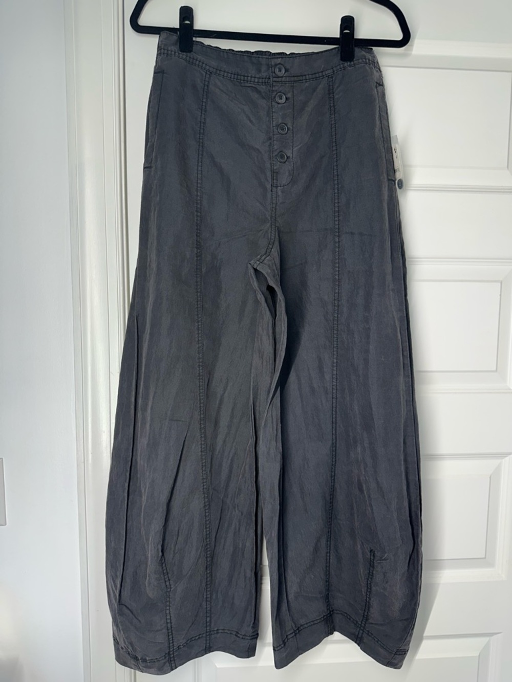 NWT Free People Wide Leg Barrel Pants in Black Wash Elastic Back - Size M